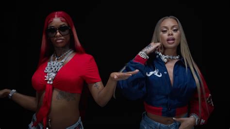 latto twerking videos|Latto & Sexyy Red Twerk Video: 'Peaches & Eggplant' Remix.
